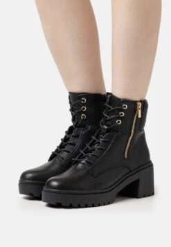 Bottines Ă Lacets - Black